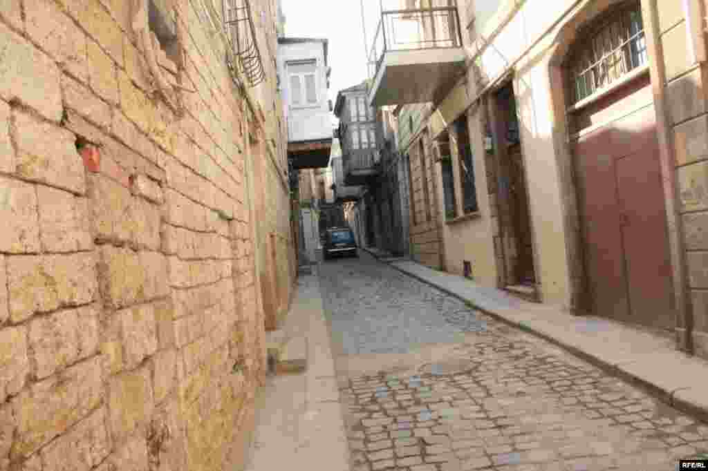 İçərişəhərin iç üzü  #9