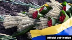 Вшанування жертв Голодомору 1932-33 років. Київ, листопад 2015 року