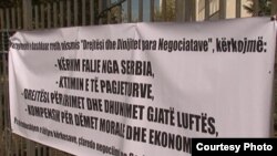 Motoja e protestës së sotme "Drejtësi dhe dinjitet para negociatave"