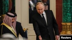 پادشاه بحرین روز پنج‌شنبه در مسکو با ولادیمیر پوتین دیدار کرد