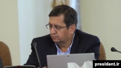 عبدالناصر همتی، رئیس بانک مرکزی ایران