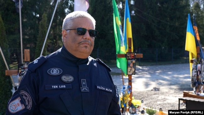 Батько загиблого бразильського добровольця Луїса Феліпе Вієйра Толедо Порто