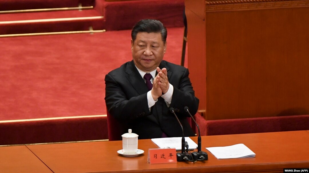 Xi Jinping aplaudira tijekom obilježavanja 40. obljetnice gospodarskih reformi, Peking