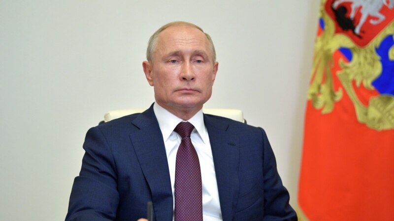 Vladimir Putin a semnat un decret privind publicarea Constituției cu amendamentele scoase la referendum