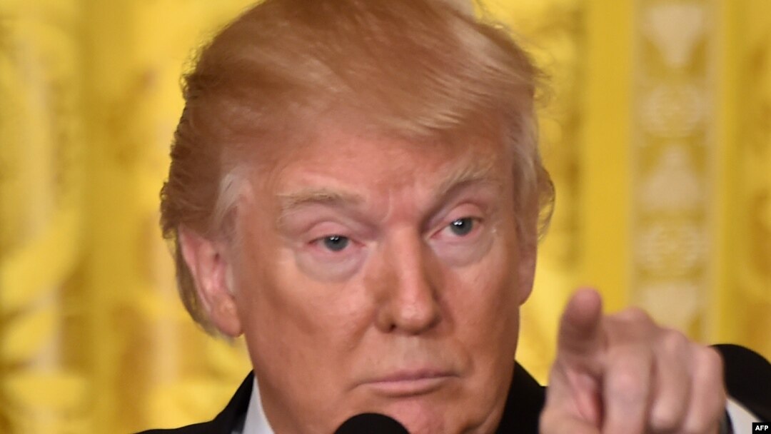 Дональд Трамп во время пресс-конференции