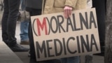 Transparent tokom jednog od studentskih protesta koji se širom Srbije održavaju duže od pola godine 