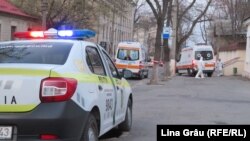 Ambulanțe lângă un spital dion Chișinău