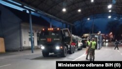 Konvoj vojnih vozila iz sastava 21. zapovjedništva za potporu američkih oružanih snaga u Europi na ulasku u BiH (21. april 2021.)