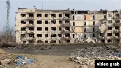 Руины жилого дома в Северске