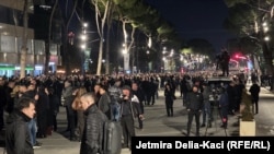 Protestuesit në Tiranë më 22 mars 2026.