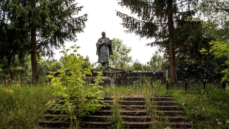 Nije zaboravljeno: Ratni spomenici u šumama Černobila