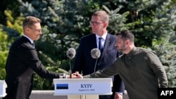 Президент Финляндии Стубб, премьер Эстонии Кирстен Михал и Владимир Зеленский