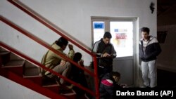 Izbjeglice i migranti u kampu u Bihaću