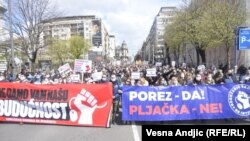 Protest frilensera i radnika na internetu ispred Skuptine Srbije, 8. april 2021.