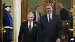 Presidenti rus, Vladimir Putin, dhe ai serb, Aleksandar Vuçiq, në Moskë. Maj, 2025.