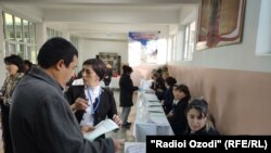 انتخاباتو ته د فضا د برابرولو لپاره ۳۴۱۲ د رایې مرکزونه پرانیستي و.