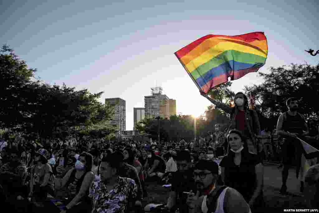 A katolikus dél-amerikai országot társadalmi témákban konzervatívnak szokás tartani, az elmúlt években azonban egyre nőtt az azonos neműek házasságának támogatottsága