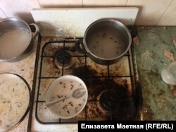 Кухня в офіцерському гуртожитку Збройних сил Росії