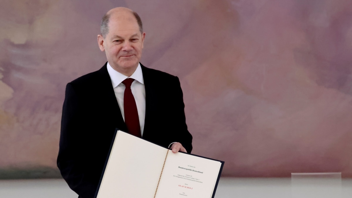 Олаф Шольц склав присягу і став новим канцлером Німеччини