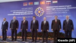 KYRGYZSTAN -- CSTO leaders pose for a photo prior to a session of the Council of the Collective Security Treaty Organization (CSTO) in Bishkek, November 28, 2019