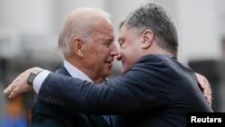 Joe Biden și Petro Poroșenko, 7 decembrie, Kiev