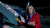 Jill Biden a vorbit cu jurnaliștii înainte de a se îmbarca într-un avion la baza Andrews Air Force Base, joi, 5 mai 2022, pentru vizita programată în România și Slovacia.