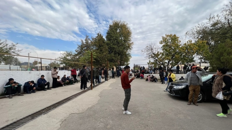 Türkmen migrantlary gazanç üçin Gazagystany saýlaýar, serhetden geçmek kynlaşýar