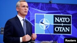 За словами Єнса Столтенберґа, сьогодні він запросив учасників Ради НАТО-Росія до «серії зустрічей»