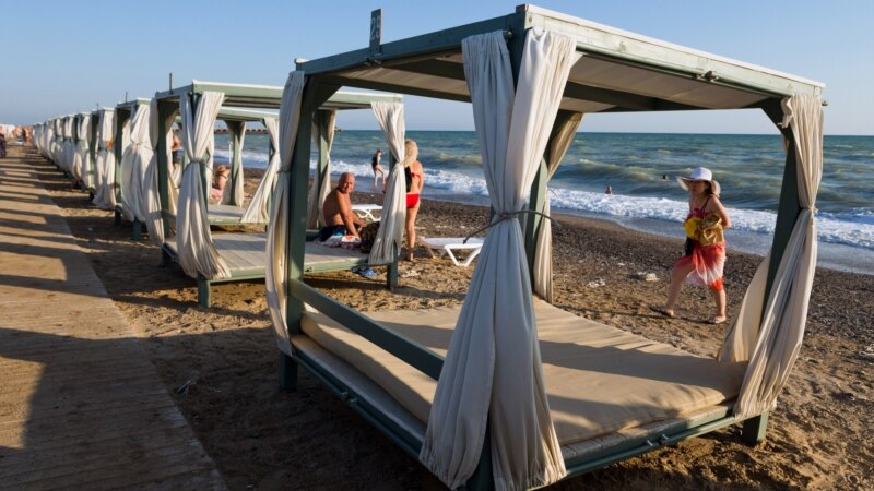 «Плата за горы, море и солнце»: почему дорожает отдых в Крыму
