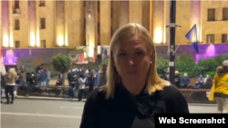 ელინა ვალტონენი აქციაზე, თბილისში 