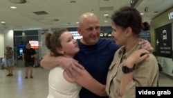 VIDEO | Jurnalistul Vladislav Iesipenko a fost eliberat din închisoarea rusească din Crimeea ocupată 
