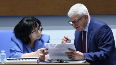 След три месеца закъснение и дебати продължили повече от 15