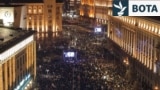 Bulgarians Return To Streets, Demanding New Government GRAB
