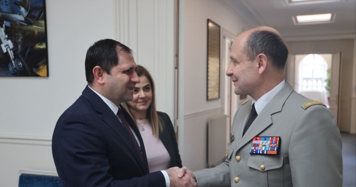 Papikyan discussed Armenian-French cooperation in the field of defense with Macron’s advisor