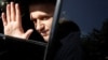 Навальный иши: Уулунун сөөгүн издеген эне, Орусияга салынган санкция 
