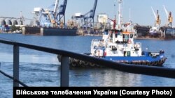 Кораблі військово-морських сил України під час спецоперації для облаштування військово-морської бази в азовському морі, вересень 2018 року