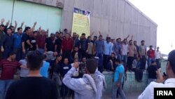 عکس از بایگانی