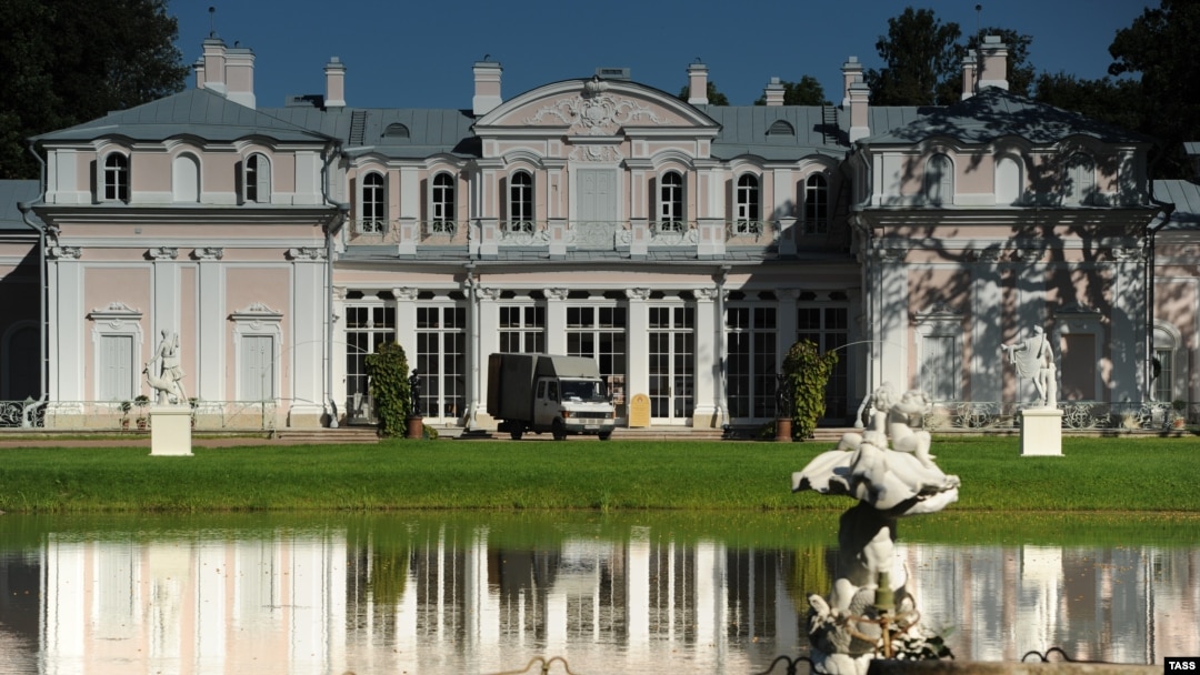 The Chinese Palace at Oranienbaum, a private residence of Catherine the Great, is one of several historically important sites near St. Petersburg which conservationists fear could potentially be affected by an unbridled construction boom.