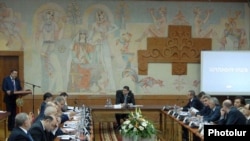 Armenia -- The cabinet of ministers meets in Armavir on December 17, 2009.