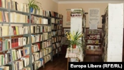 Biblioteca sătească de la Horești