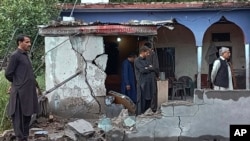 د هند له حملې وروسته د پاکستان تر ولکې لاندې کشمیر کې یو کور