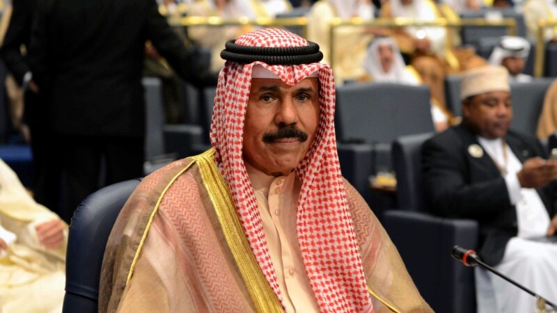 Vdes lideri i Kuvajtit Nawaf al-Ahmed në moshën 86-vjeçare