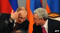 Russian President Vladimir Putin (left) with Armenian President Serzh Sarkisian in Yerevan in December