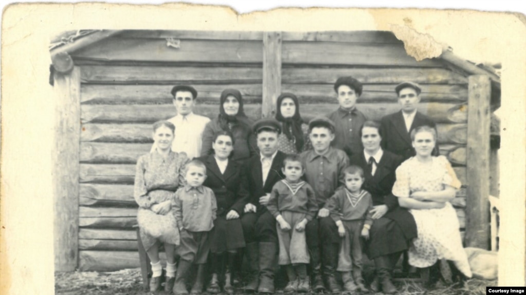 Familia Ghieș, deportată la 13 iunie 1941 din satul Chirileni