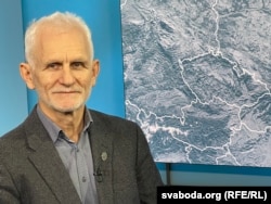 Алесь Беляцький