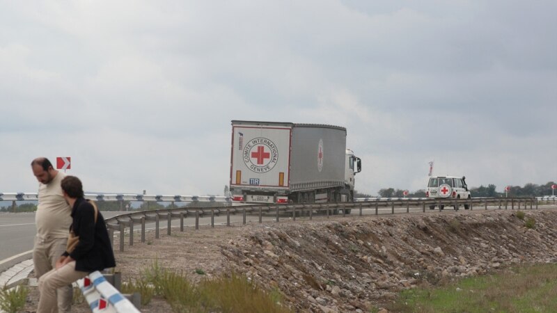 Prvi konvoj pomoći Crvenog krsta krenuo ka Nagorno-Karabahu