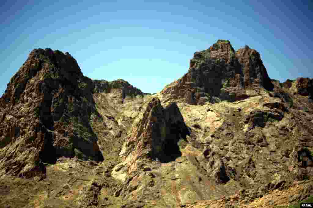 Əlincə qalası və Nəiminin məzarı #23