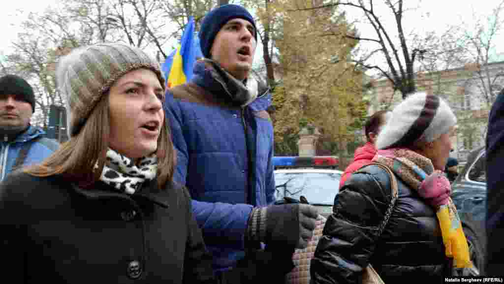 În drum spre Curtea Constituțională, unde protestatarii au cerut respectarea dreptului la vot. 