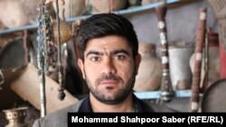 محمد عوض عتیقه فروش در ولایت هرات