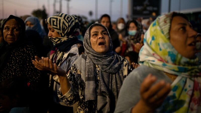 Greqia i bën presion Turqisë për migrantët